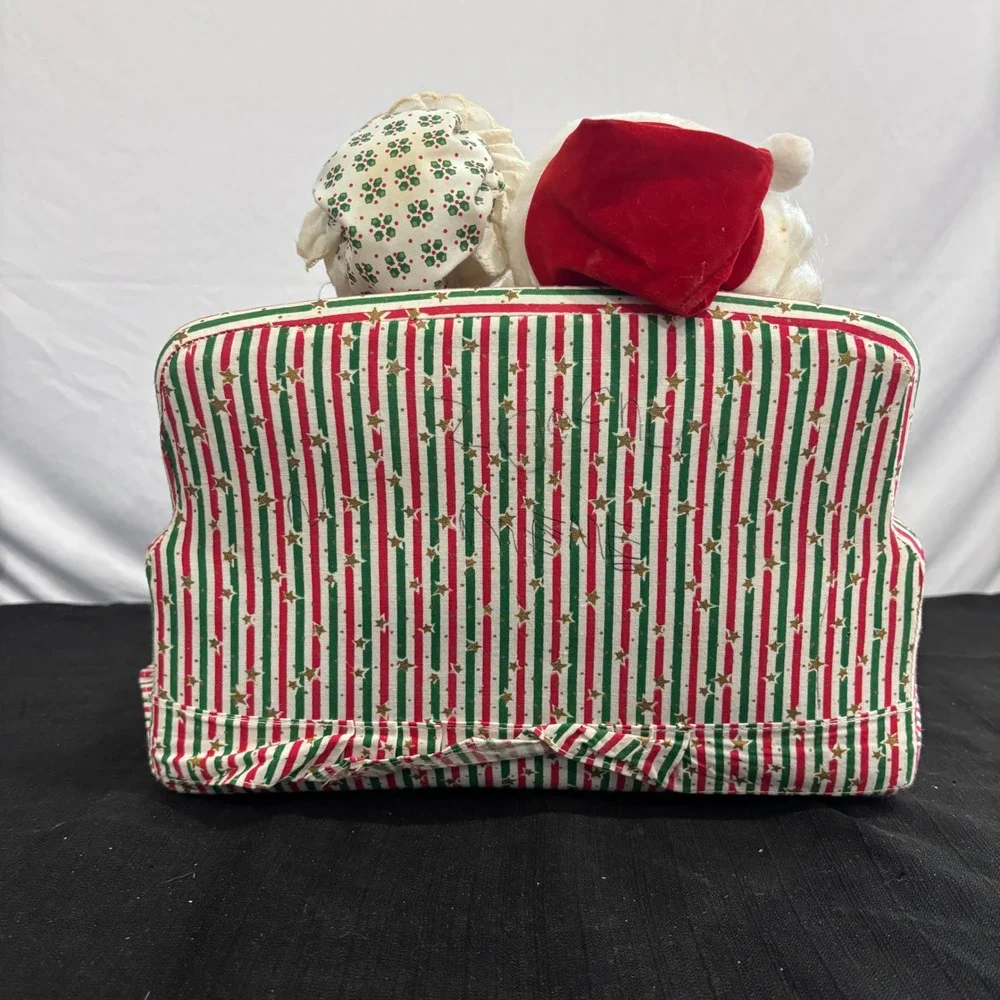 Vintage Animated Santa and‎ Mrs Claus on Couch Christmas Decor